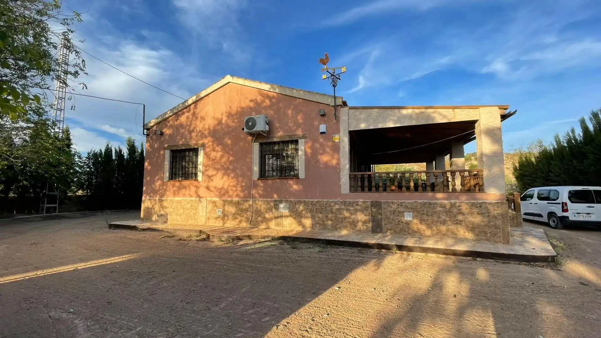 Casa rústica con jardín en venta en Los Almagros - Los Paganes - El Escobar, imagen 2