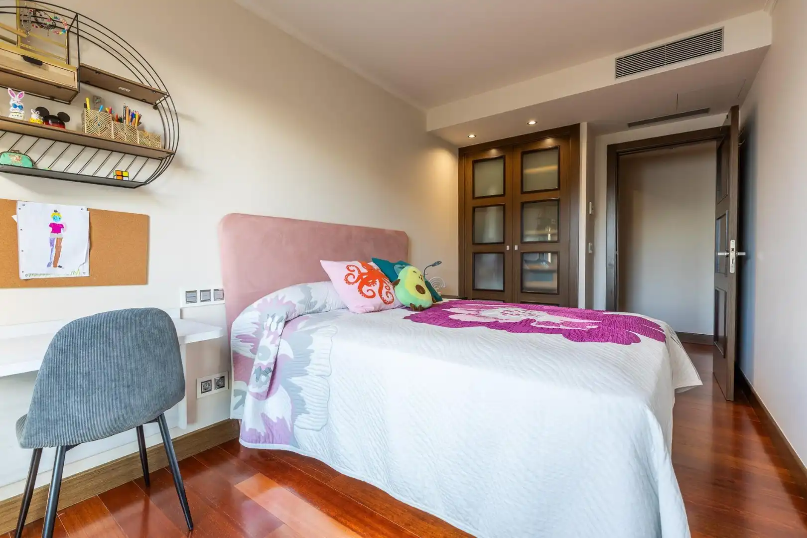 Habitación de Piso en venta en A Coruña Capital  con Calefacción, Jardín privado y Trastero