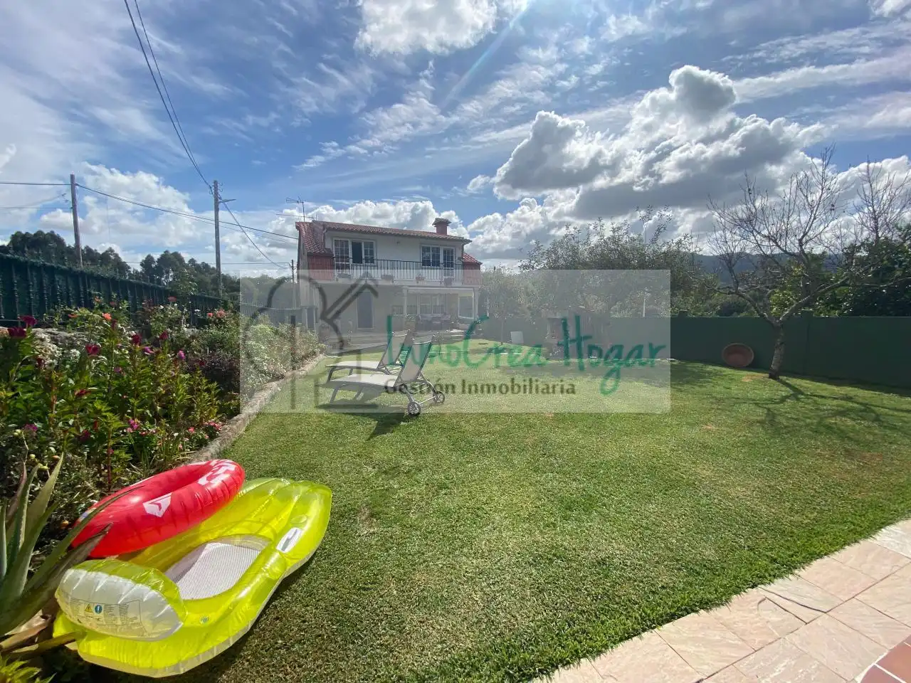 Jardí de Casa o xalet en venda en Vigo  amb Calefacció, Jardí privat i Terrassa