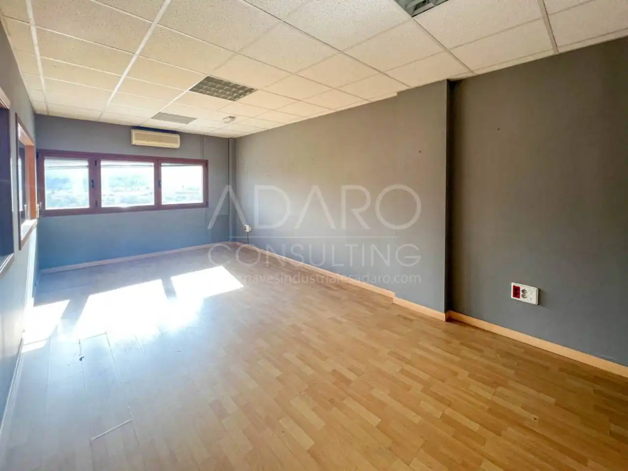 Nave industrial en venta en Alcalá de Henares con Alarma