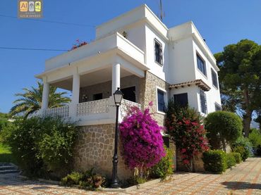 Villa con piscina in vendita a Altea ciudad