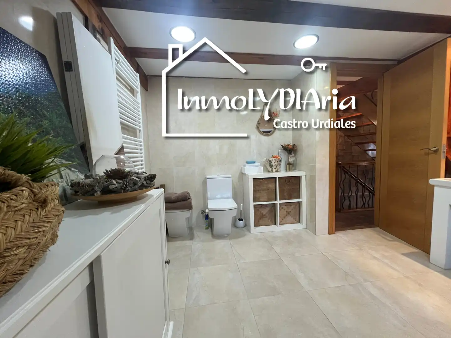 Casa adosada en venta en Castro-Urdiales con Calefacción, Parquet y Terraza