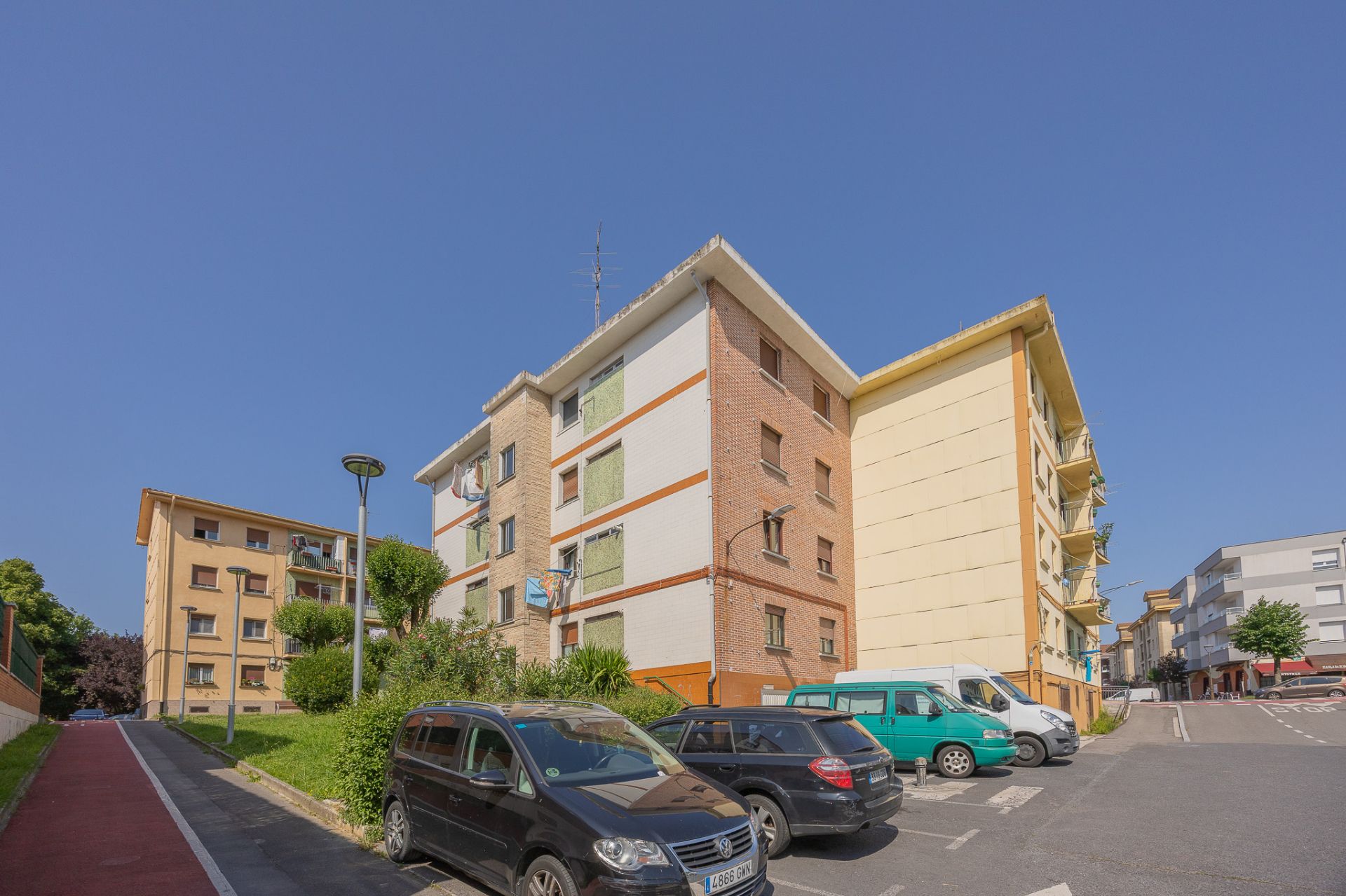 Exterior view of Flat for sale in Derio  with Heating, Furnished and Balcony