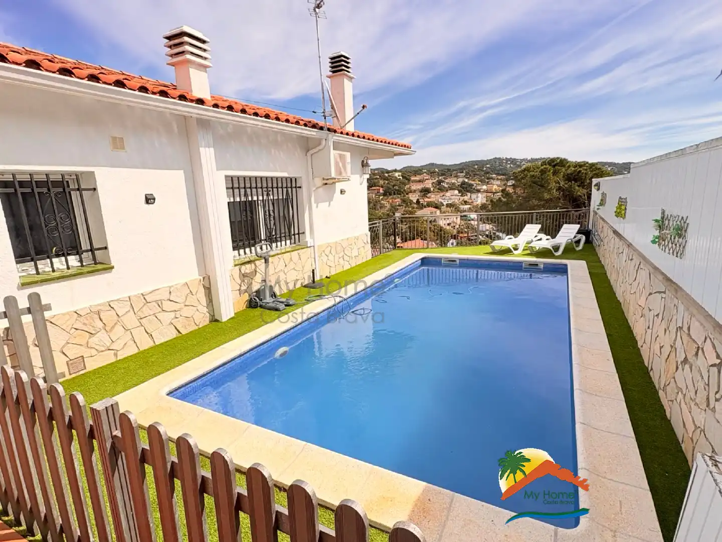 Casa amb piscina en venda a Aiguaviva Parc, imagen 4