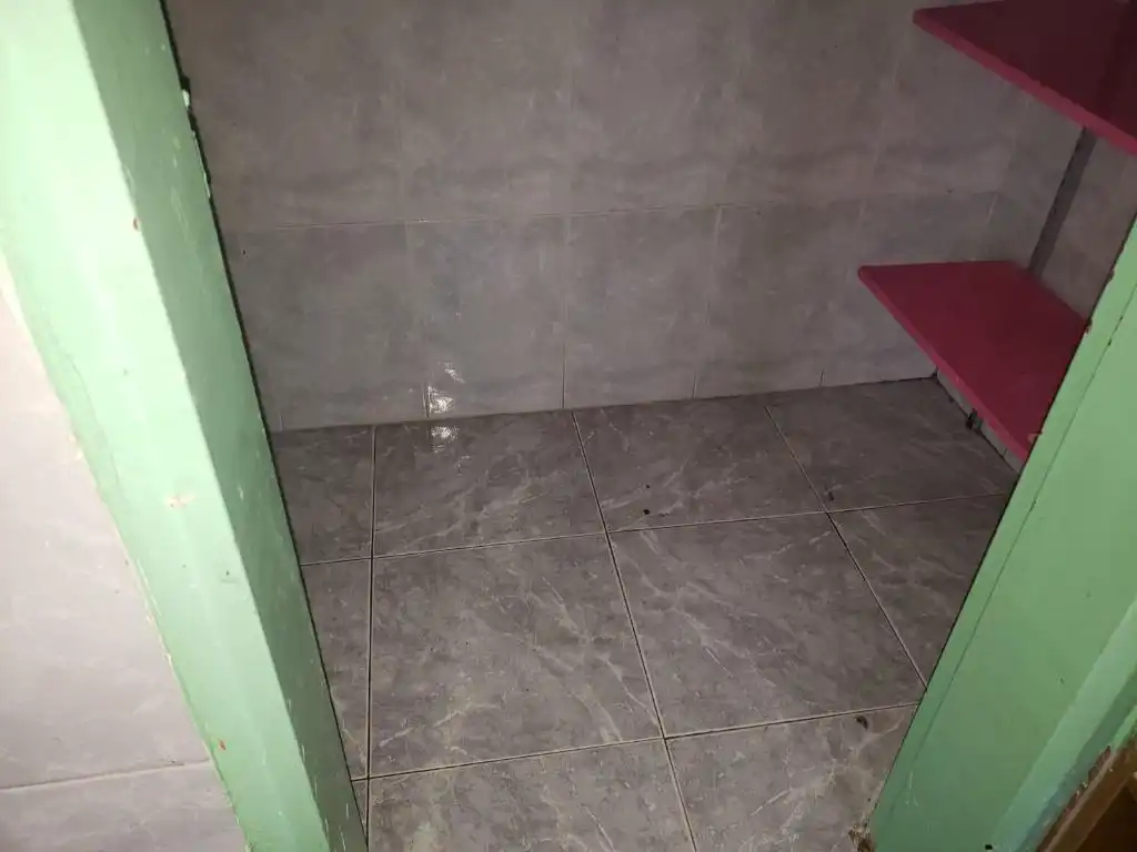 Baño de Piso en venta en Salt con Balcón