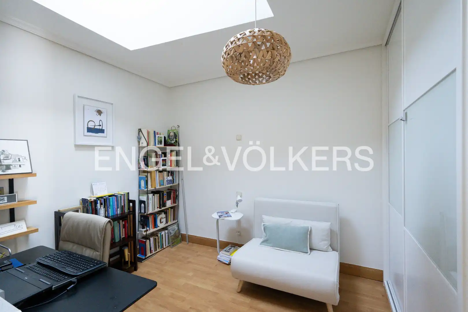 Sala de estar de Ático en venta en Irun  con Calefacción, Amueblado y Balcón