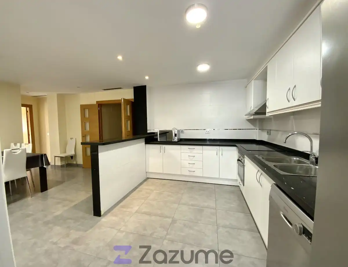 Wohnung zur Miete in Av. Vicent Blasco Ibáñez, Riba-roja de Túria