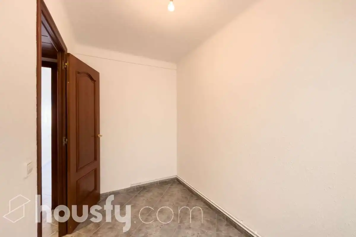 Flat for sale in CL PRAT DE LA RIBA, Cementiri Vell
