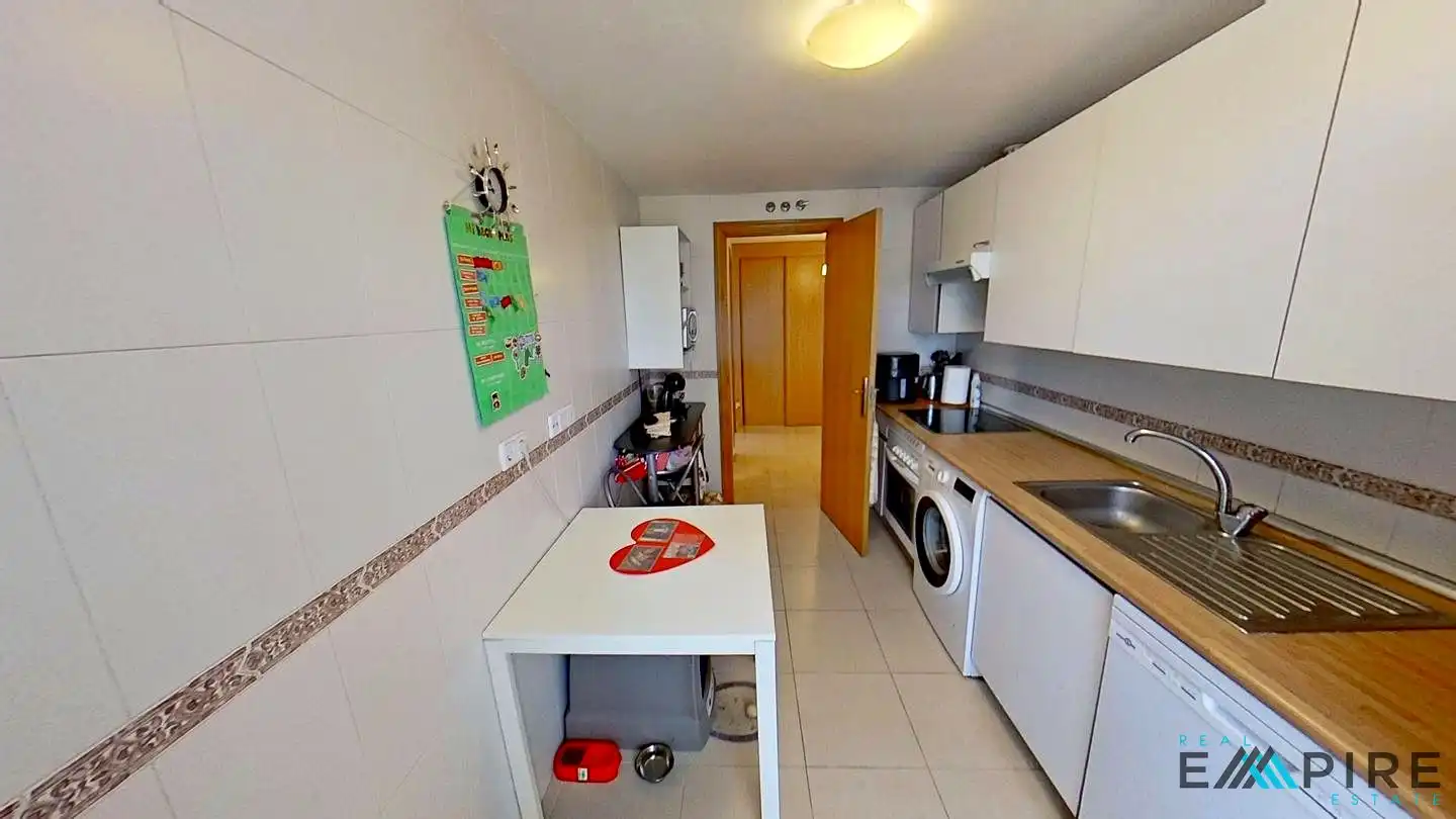 Kitchen of Flat for sale in Parla  with Air Conditioner, Heating and Storage room