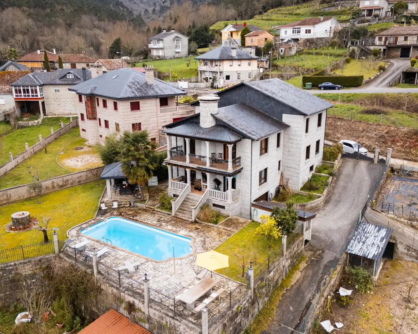 Vista exterior de Casa o chalet en venta en Padrenda con Calefacción, Jardín privado y Terraza
