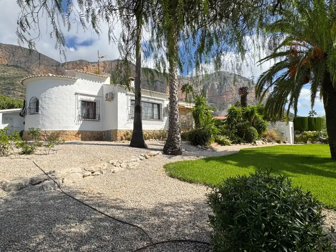 Vista exterior de Casa o chalet en venta en Montgó - Ermita