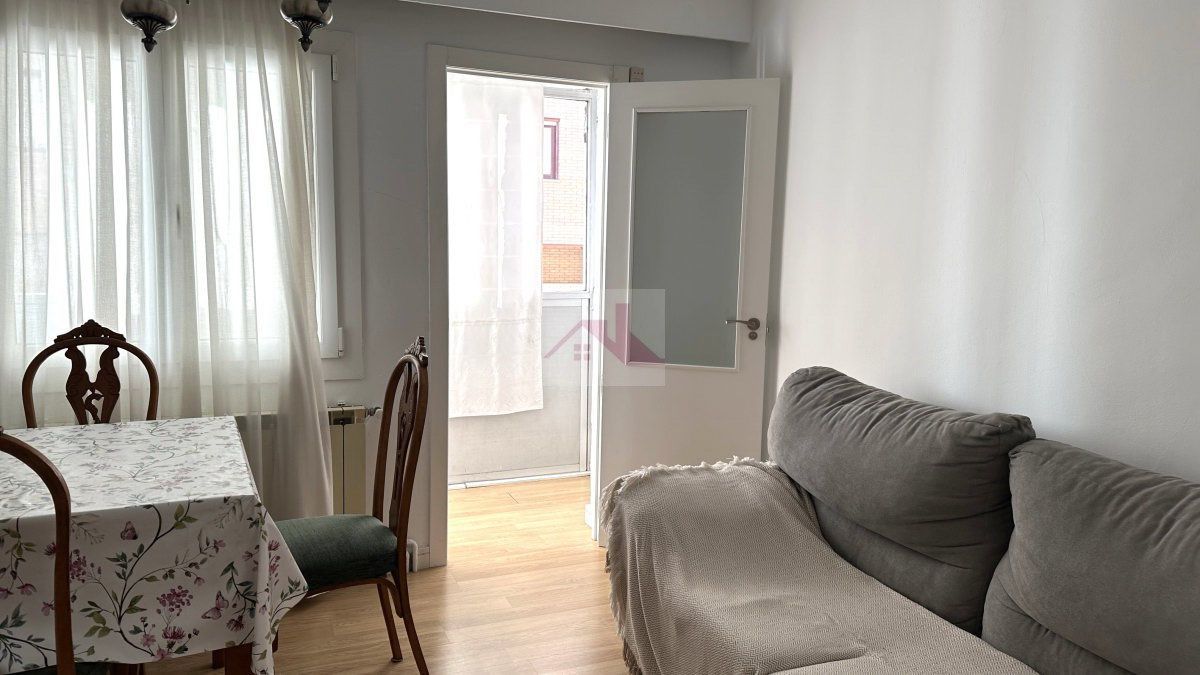 Dormitori de Pis en venda en Cuenca Capital amb Calefacció i Terrassa