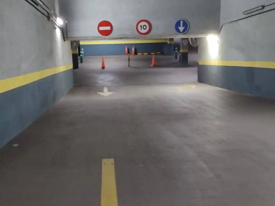 Parkplatz von Garage zum Verkauf in La Moraleja