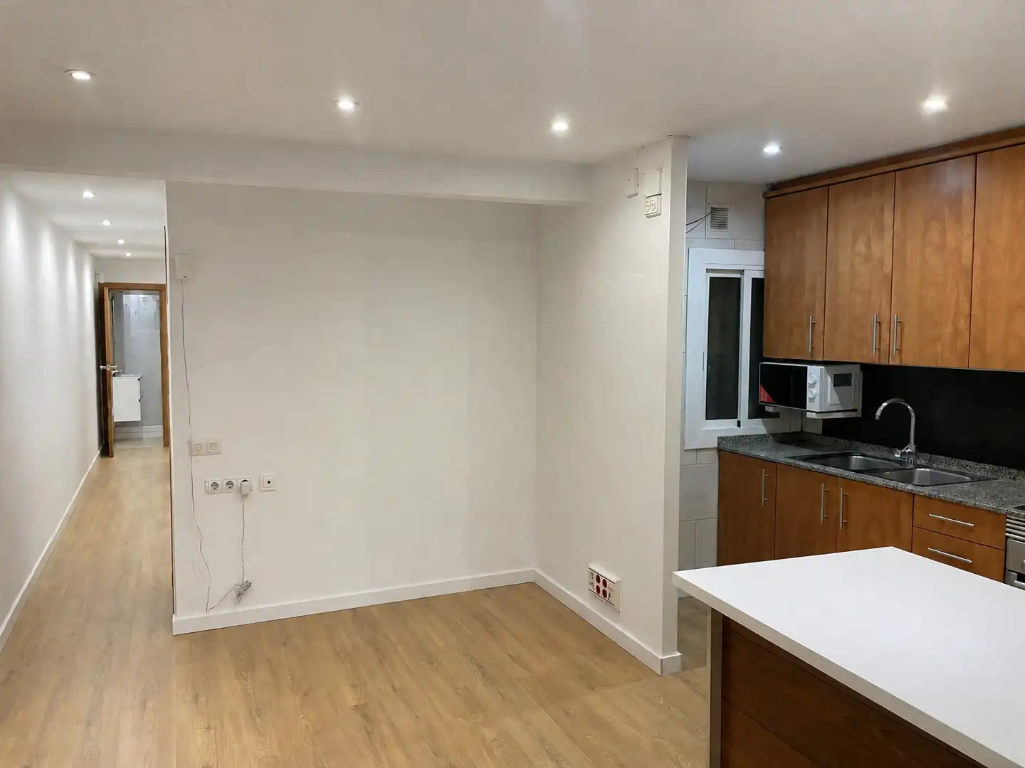 Cuina de Pis en venda en Barcelona amb Aire condicionat