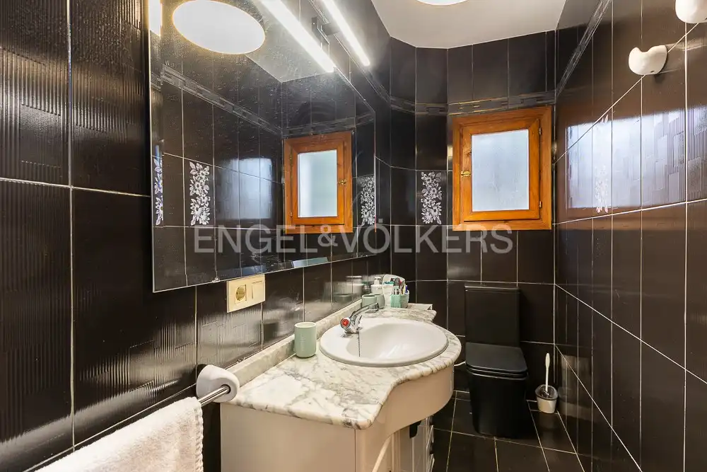 Bathroom of Houses for sale in Dénia  with Air Conditioner, Heating and Private garden