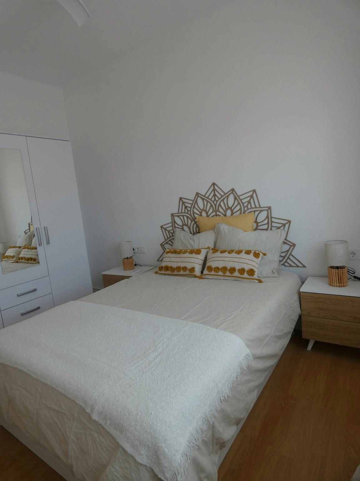 Bedroom of Flat to share in Esplugues de Llobregat  with Air Conditioner, Heating and Furnished