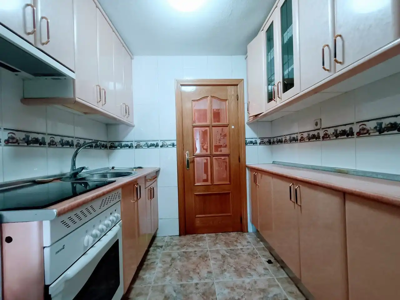 Kitchen of Flat for rent in Madrid  with Air Conditioner and Furnished