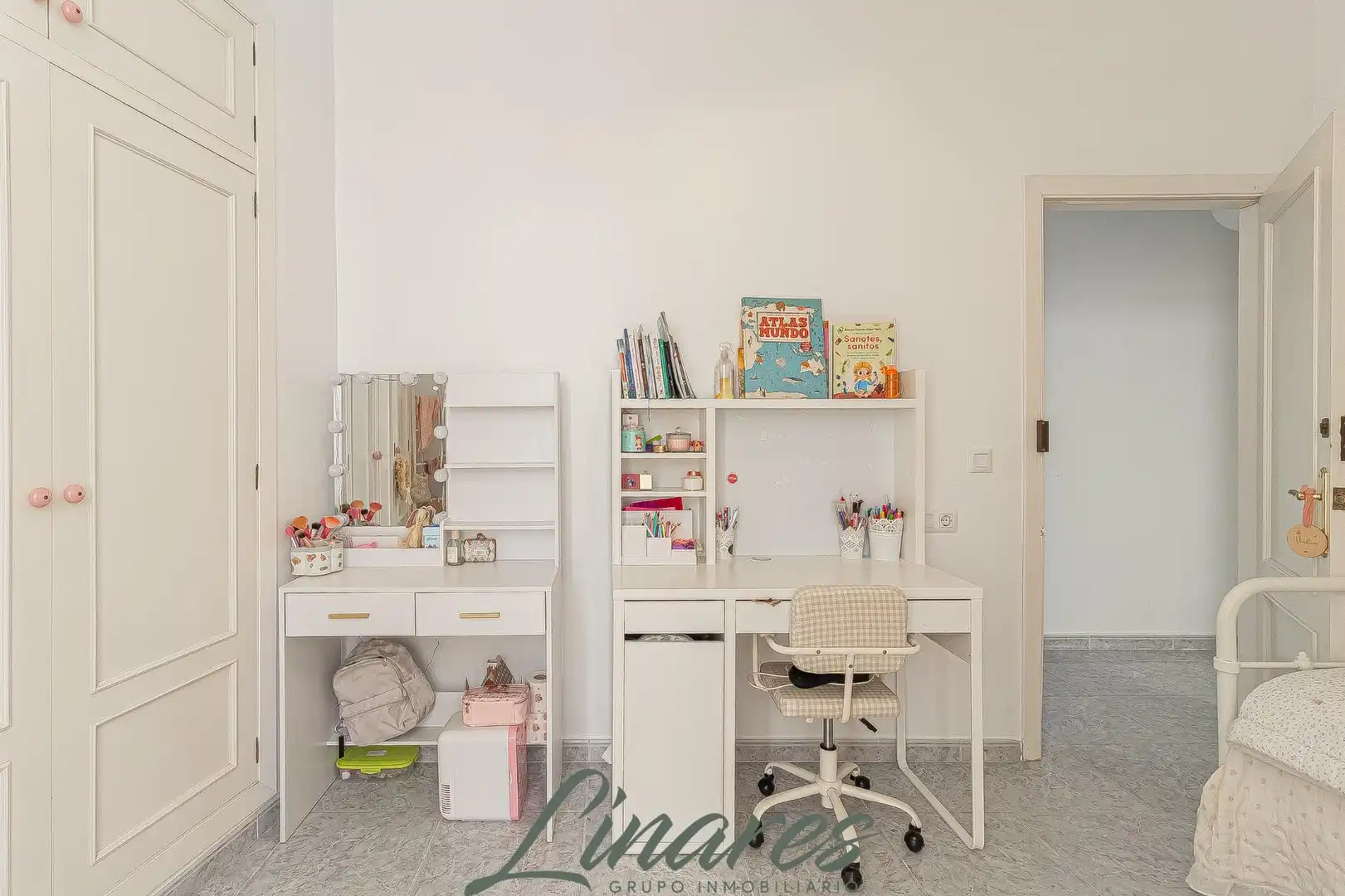 Dormitori de Apartament en venda en Cartagena amb Balcó