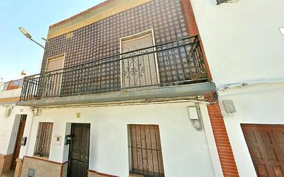 Vista exterior de Casa adosada en venda en Castilleja de la Cuesta amb Terrassa i Balcó