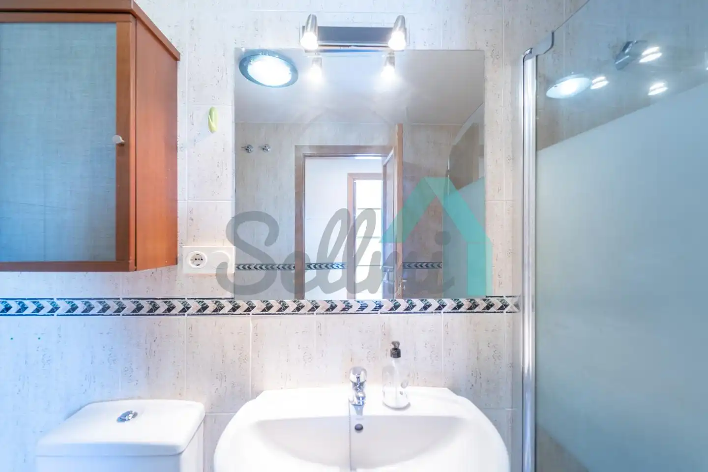 Flat with lift to rent in Calle Juan Antonio Álvarez Rabanal, imagen 17