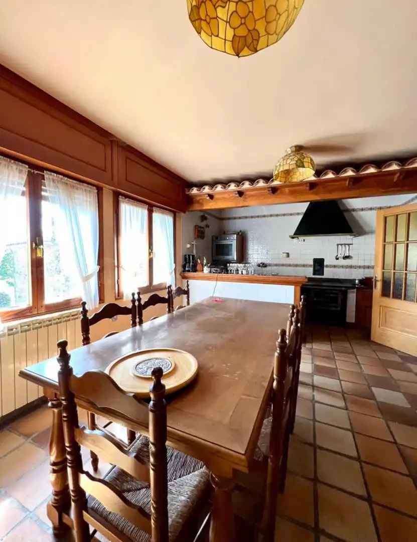 Cocina de Casa o chalet en venta en Piloña con Calefacción y Jardín privado