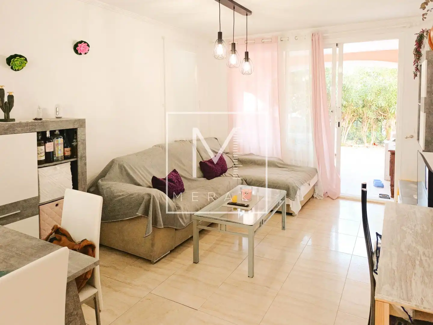Sala d'estar de Casa o xalet en venda en Calpe / Calp amb Aire condicionat, Calefacció i Jardí privat