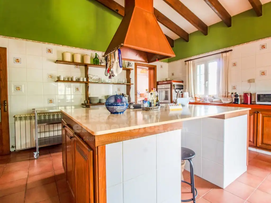 Casa rústica amb piscina en venda a Llucmaçanes, imagen 25