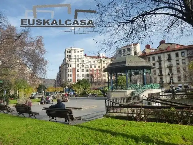 Vista exterior de Garaje en venta en Bilbao 