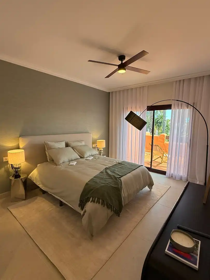 Habitación de Apartamento de alquiler en Marbella con Aire acondicionado, Calefacción y Terraza