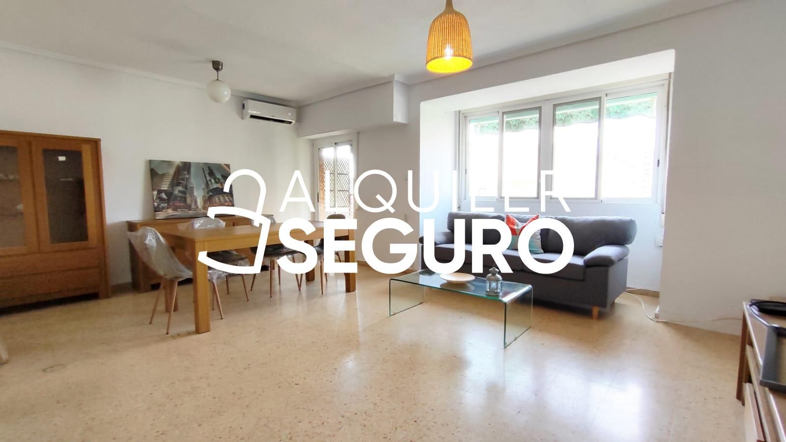 Sala d'estar de Pis de lloguer en  Valencia Capital amb Aire condicionat, Calefacció i Terrassa