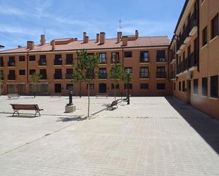 Exterior view of Apartment to rent in Illescas  with Heating and Washing machine