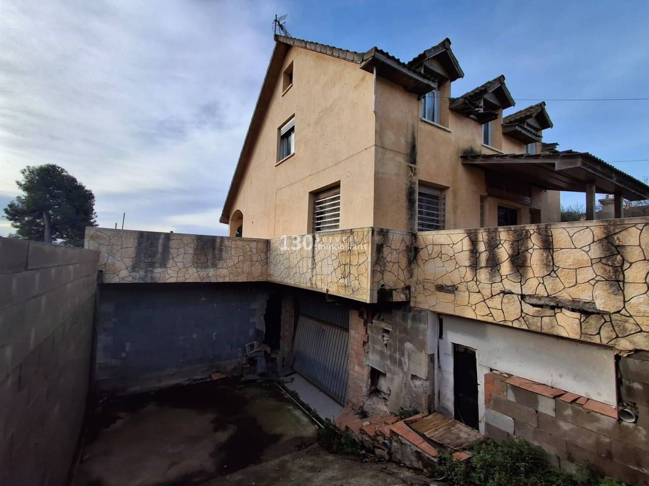 Vista exterior de Casa o chalet en venta en Cabra del Camp con Jardín privado, Parquet y Terraza