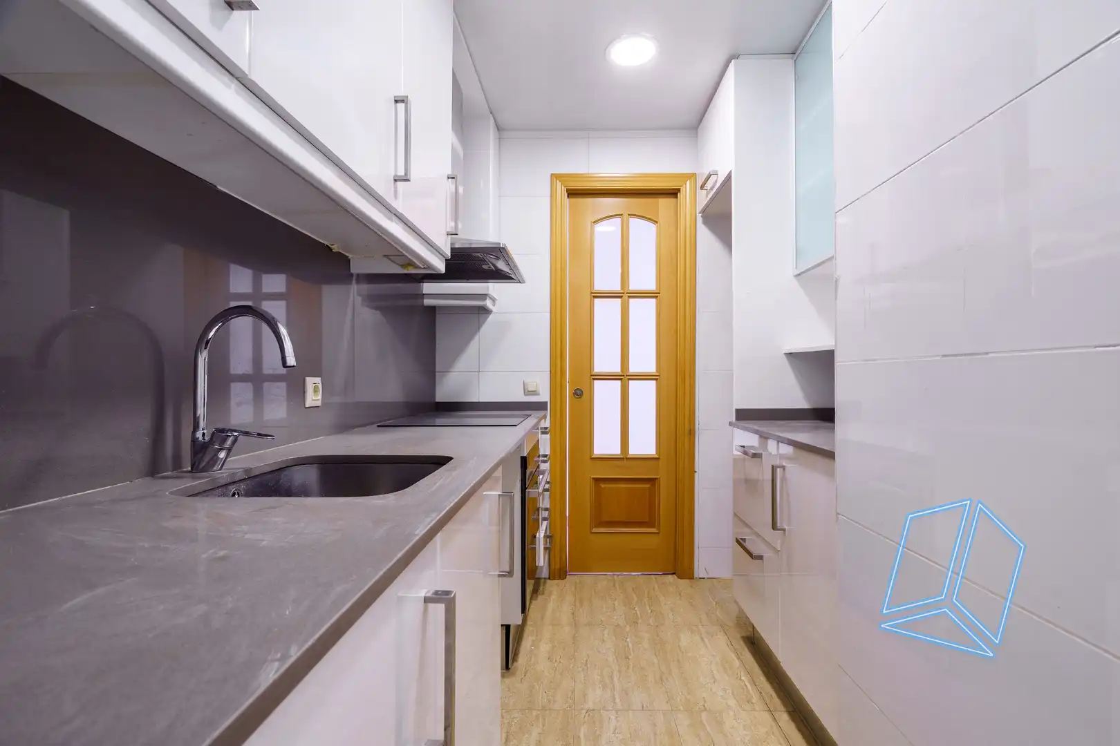 Küche von Wohnung zum Verkauf in L'Hospitalet de Llobregat mit Heizung und Balkon