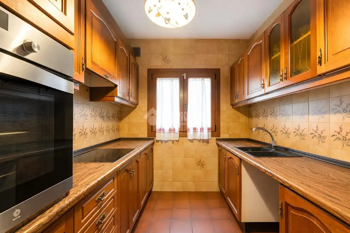 Cocina de Casa adosada en venta en Torrelodones con Calefacción, Jardín privado y Terraza