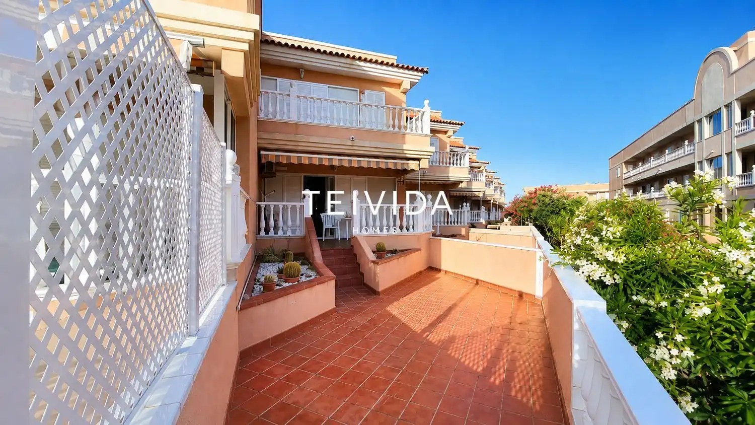 Terraced house with pool for sale in CALLE MINERVA, 7