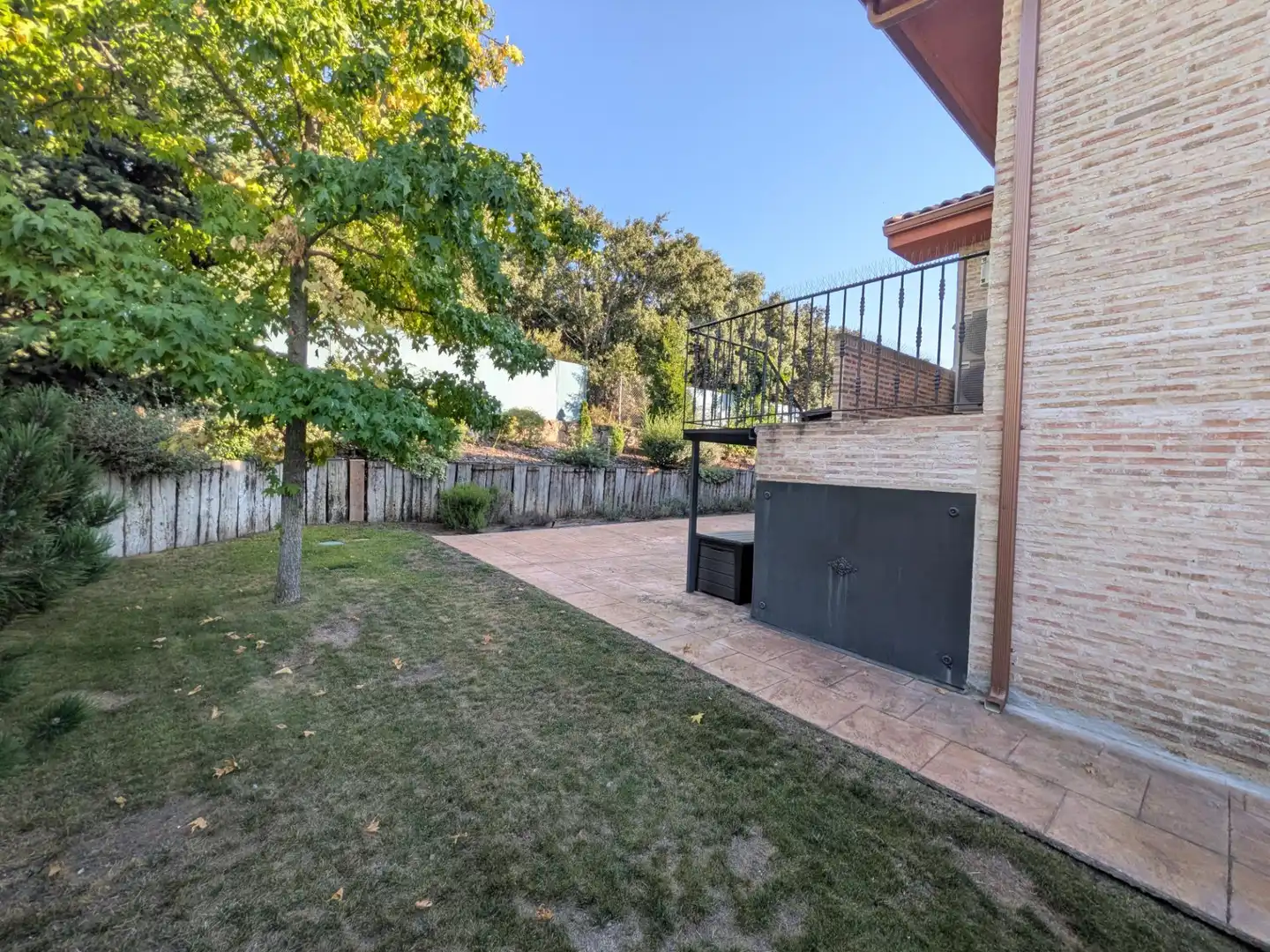Terrassa de Casa o xalet en venda en Valdeaveruelo amb Aire condicionat, Calefacció i Jardí privat