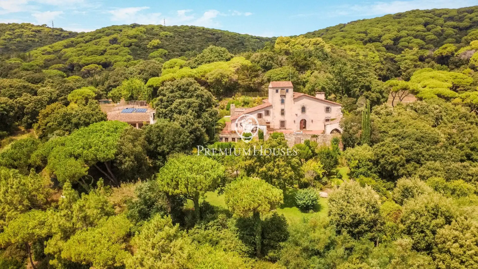 Jardí de Finca rústica en venda en Sant Andreu de Llavaneres amb Aire condicionat, Calefacció i Piscina