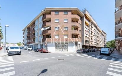 Vista exterior de Pis en venda en Reus amb Aire condicionat i Terrassa