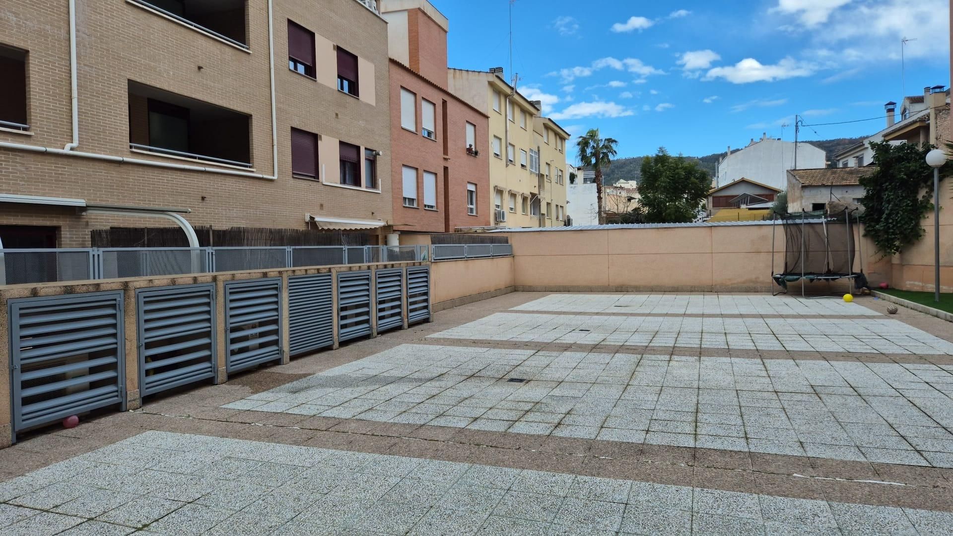 Parking de Piso en venta en  Murcia Capital con Aire acondicionado, Jardín privado y Trastero