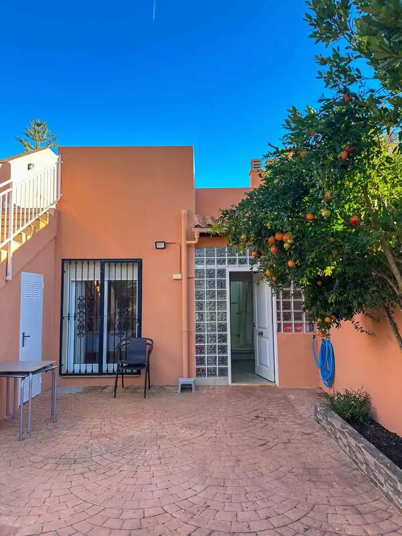 Vista exterior de Casa o chalet de alquiler en Pueblo Acantilado - Lanuza
