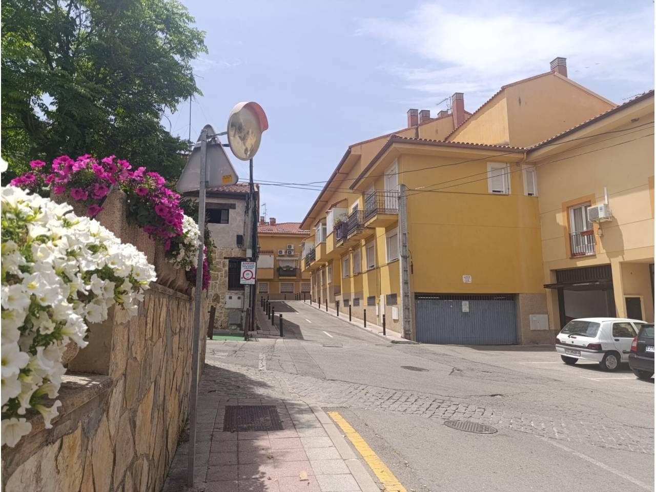 Exterior view of Duplex for sale in El Molar (Madrid)  with Air Conditioner and Heating