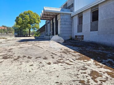 Nau industrial de lloguer a Ventiun