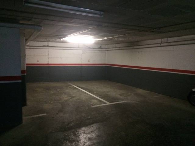 Garaje en Venta en Carrer d'Antoni Alcalá Galiano, 40 en Almeda - El Corte Inglés