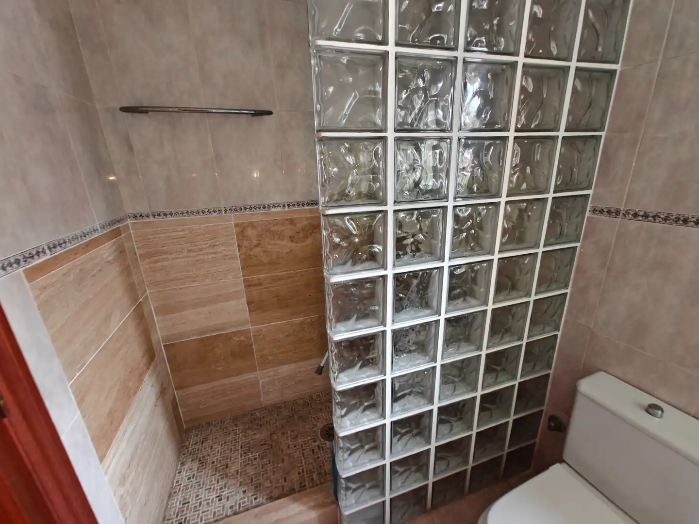 Bany de Casa o xalet en venda en Premià de Mar amb Aire condicionat, Calefacció i Jardí privat