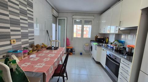 Foto 2 de Piso en venta en Avenida de Portugal, Flores de Sil - La Placa, León