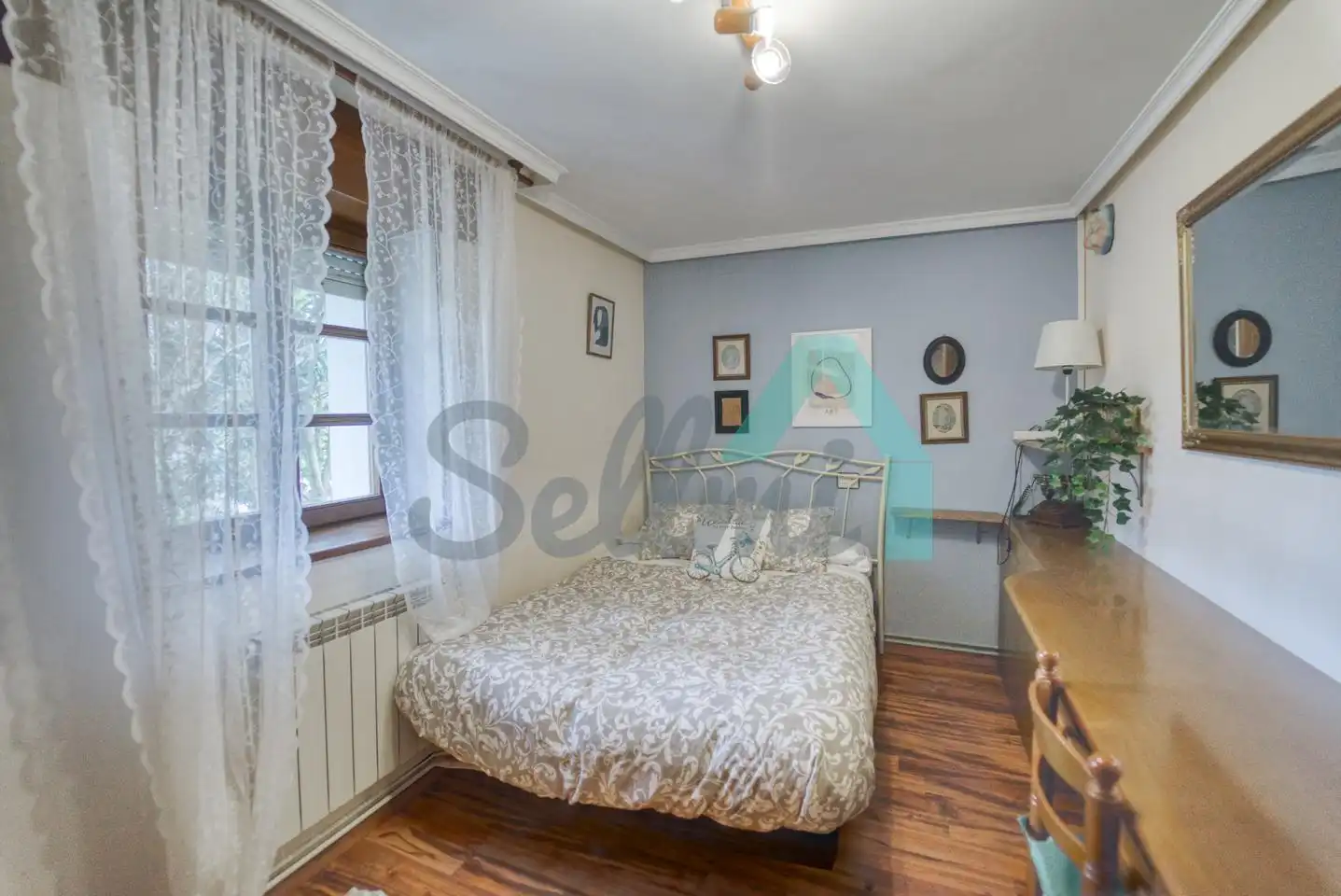 Habitación de Casa o chalet en venta en Castropol con Calefacción y Jardín privado
