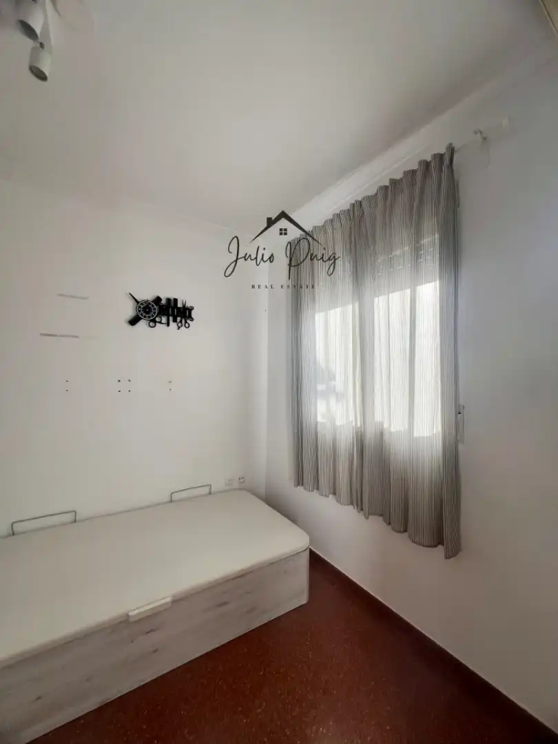 Habitación de Casa o chalet en venta en La Puebla del Río con Aire acondicionado, Terraza y Balcón