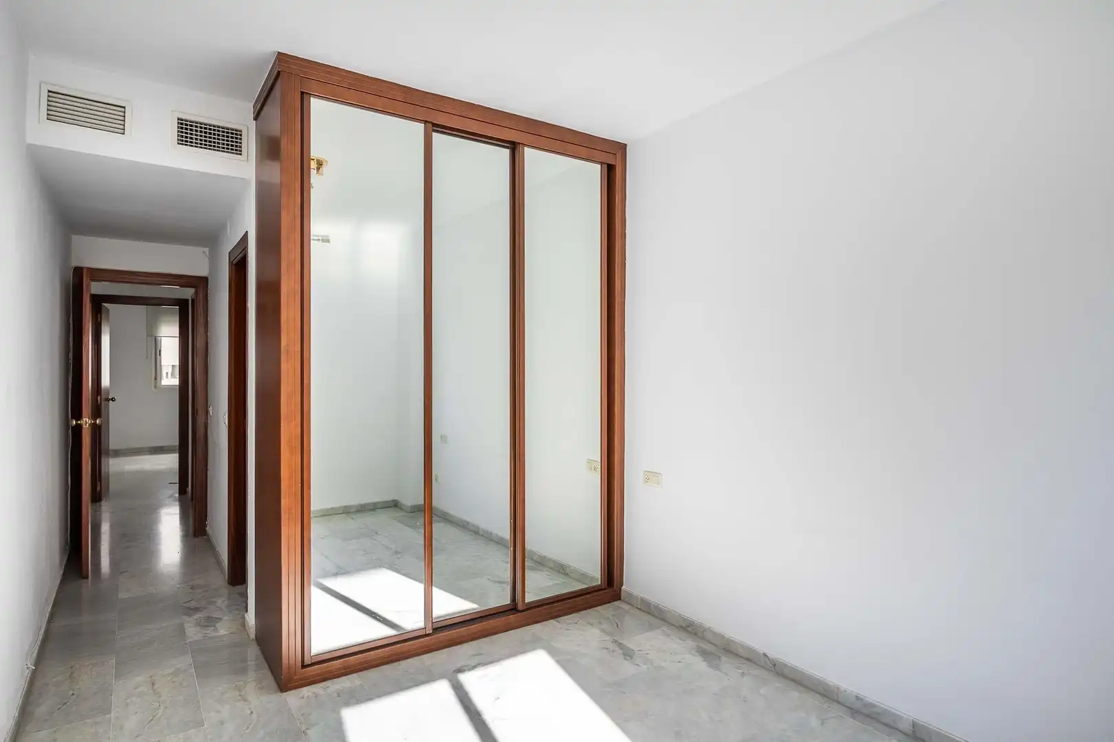 Habitación de Piso en venta en Alcalá de Guadaira con Aire acondicionado, Terraza y Balcón
