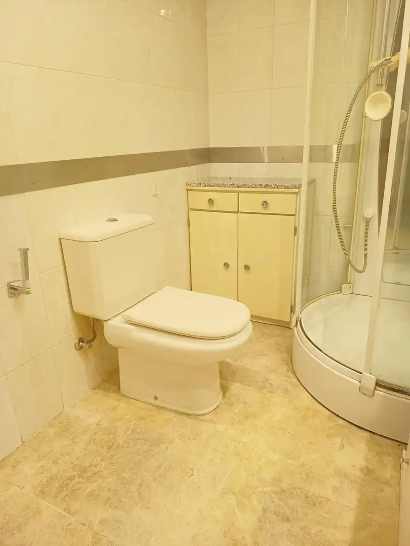 Baño de Ático en venta en Córdoba con Aire acondicionado, Terraza y Trastero