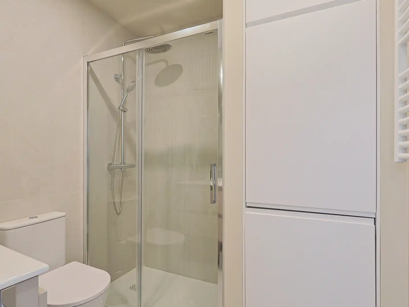 Baño de Piso de alquiler en Madrid con Calefacción y Balcón
